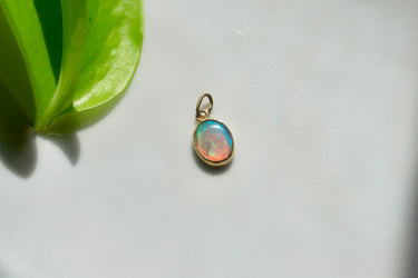 Solid Gold Australian Pipe Opal Pendant