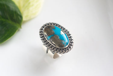 Ithaca Peak Turquoise + Curb Chain Statement Ring, US Size 12